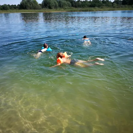 Villa Na Jeziorem Wilczynskim: Lakeside With A/c Zygmuntowo (Konin)