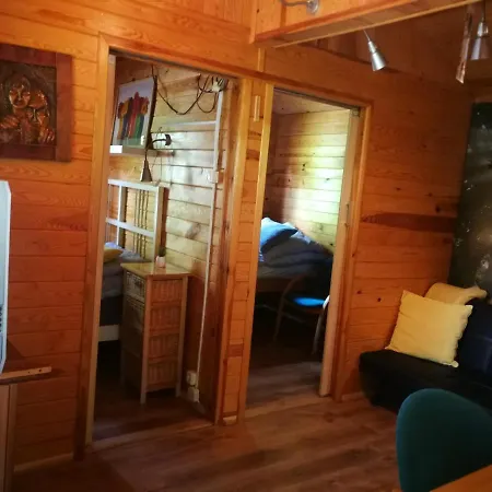 ヴィラ Na Jeziorem Wilczynskim Budzislawskim , Las, Osobno Ogrodzony 2-6 Osob- Klimatyzacja, Ogrzewanie, 62-550 Zygmuntowo Gm Wilczyn *